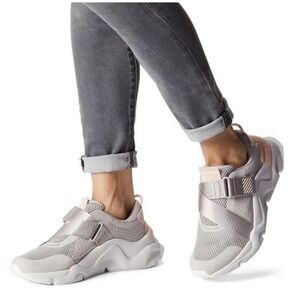 Sorel Kinetic RNEGD Sneakers Women's Size 8- Athletic, Fitness, Performance